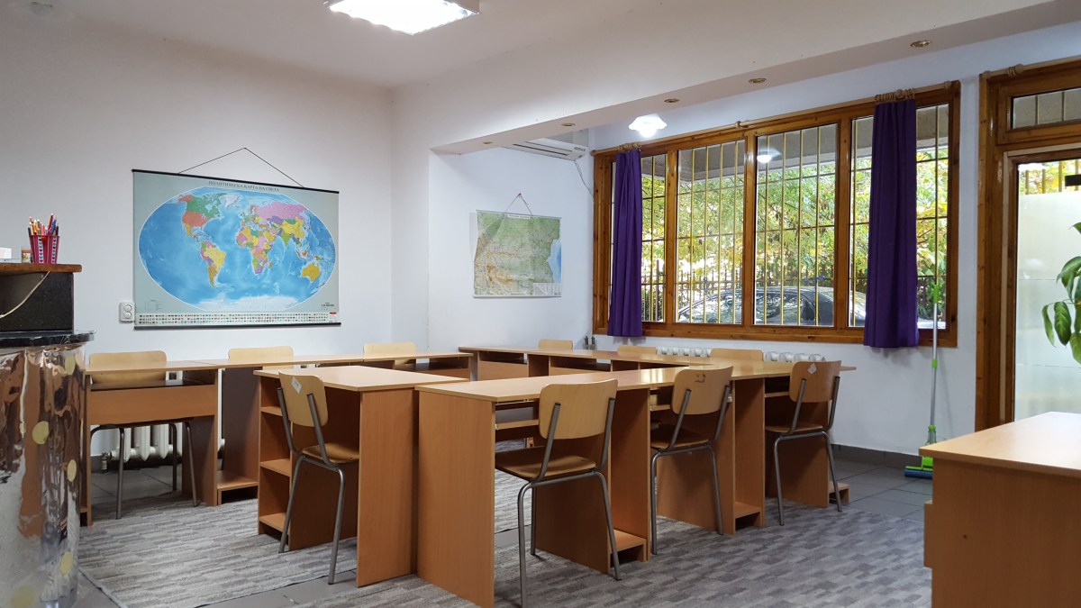 Снимки и видео на занималня "Фантазия" - Учебна стая